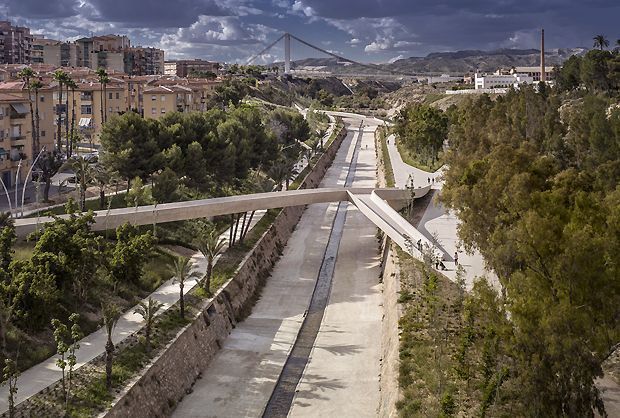 TWISTED VALLEY IN (ELCHE)