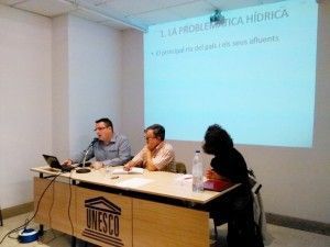 charla aqüifers