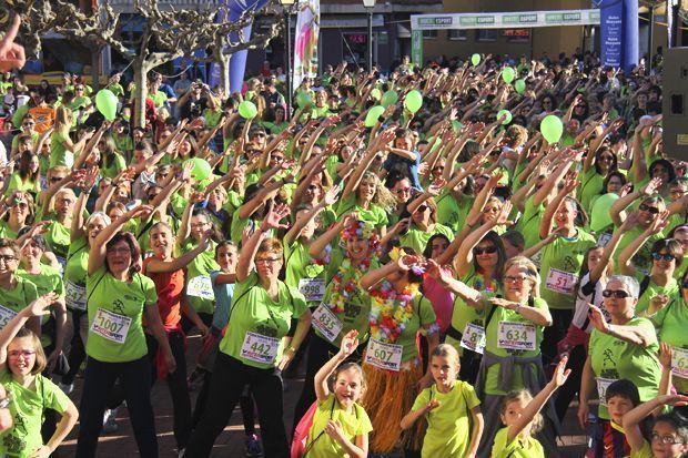 carrera solidaria mujer muro